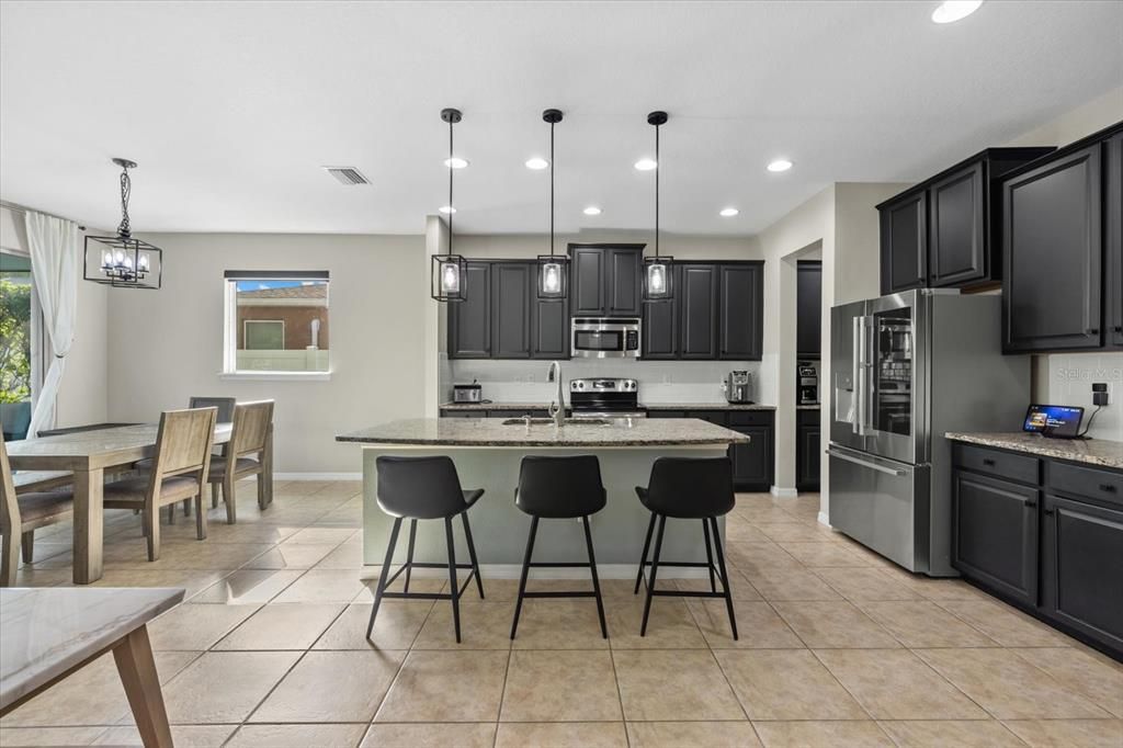 En Venta: $675,000 (4 camas, 3 baños, 3234 Pies cuadrados)