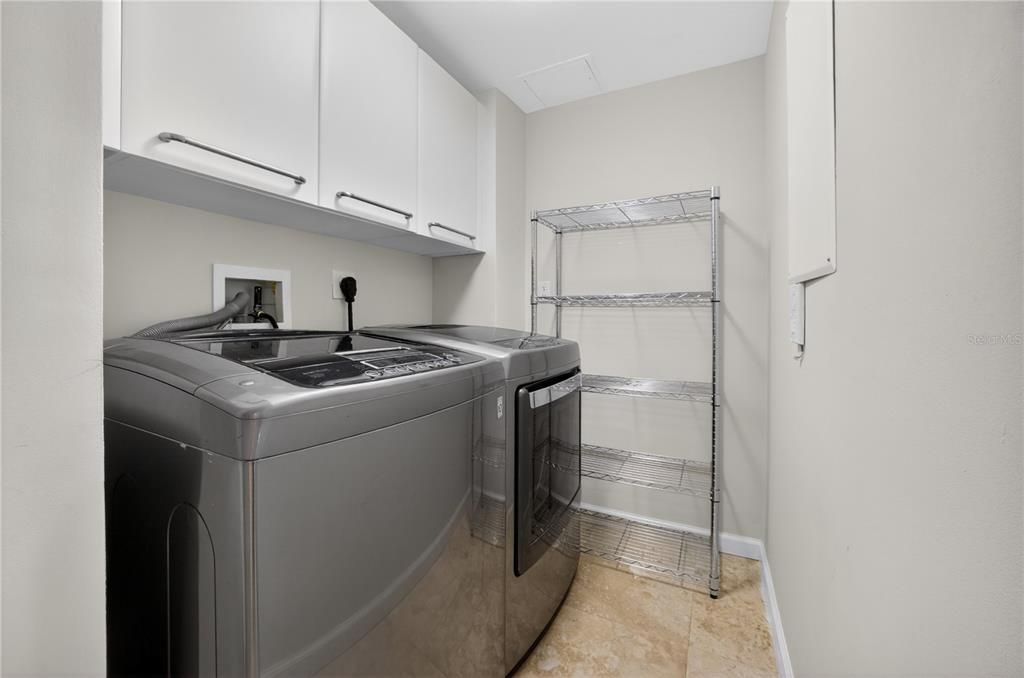 En Venta: $1,699,000 (2 camas, 3 baños, 2100 Pies cuadrados)