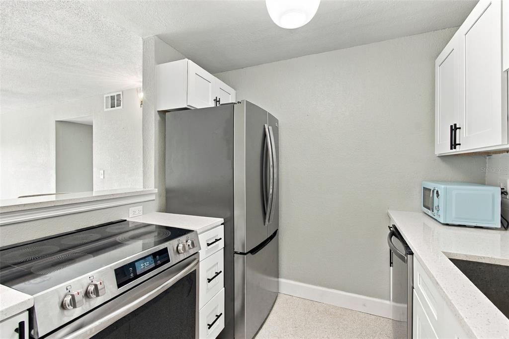 En Venta: $450,000 (2 camas, 2 baños, 867 Pies cuadrados)