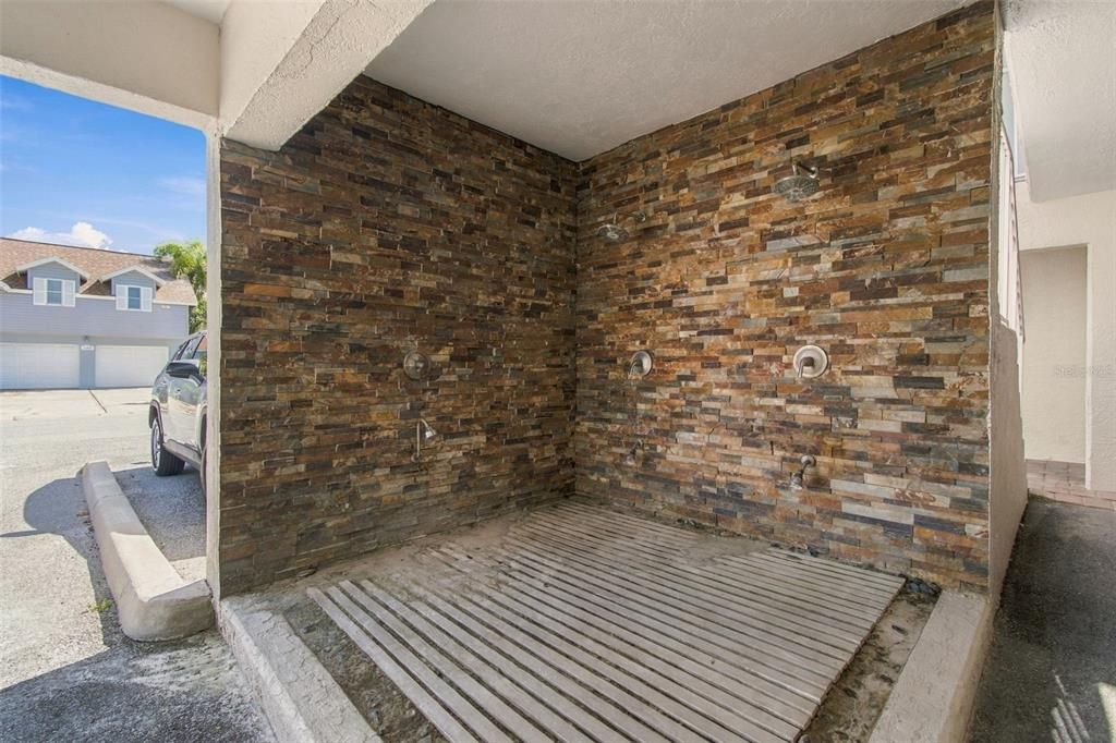 En Venta: $450,000 (2 camas, 2 baños, 867 Pies cuadrados)