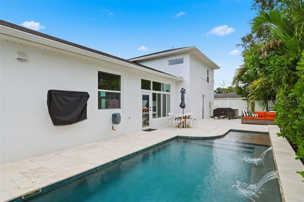 En Venta: $1,274,900 (4 camas, 3 baños, 3593 Pies cuadrados)