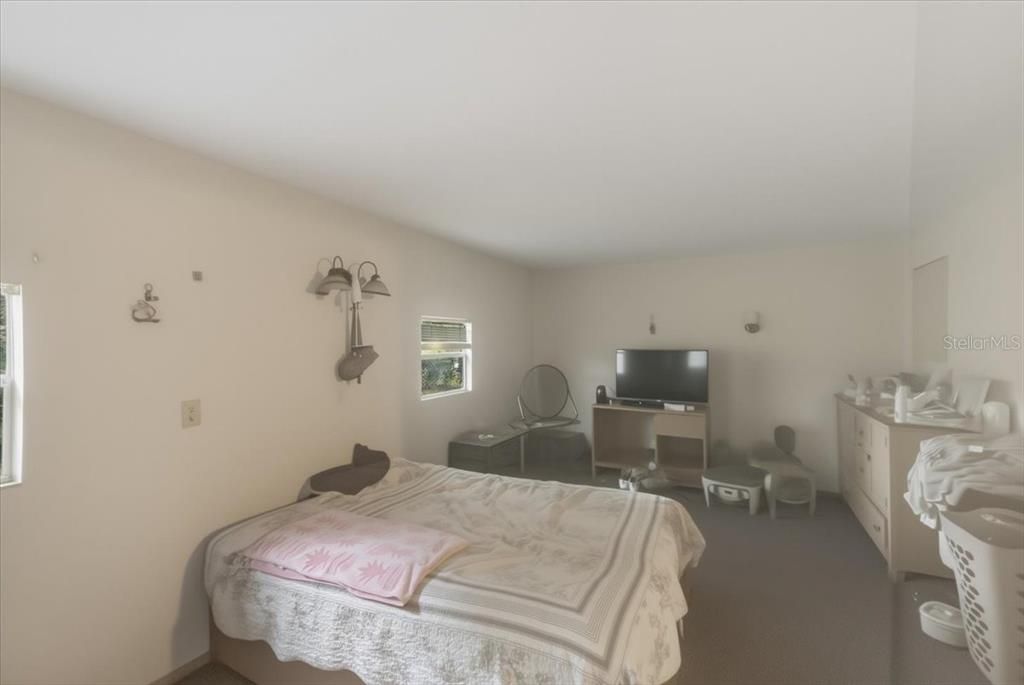 На продажу: $125,000 (4 спален, 2 ванн, 1344 Квадратных фут)