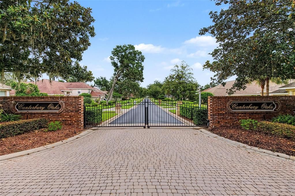 For Sale: $899,000 (5 beds, 4 baths, 3675 Square Feet)
