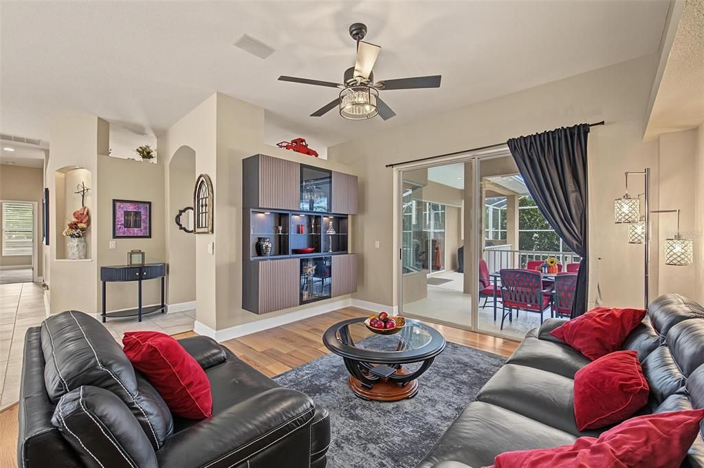 For Sale: $899,000 (5 beds, 4 baths, 3675 Square Feet)
