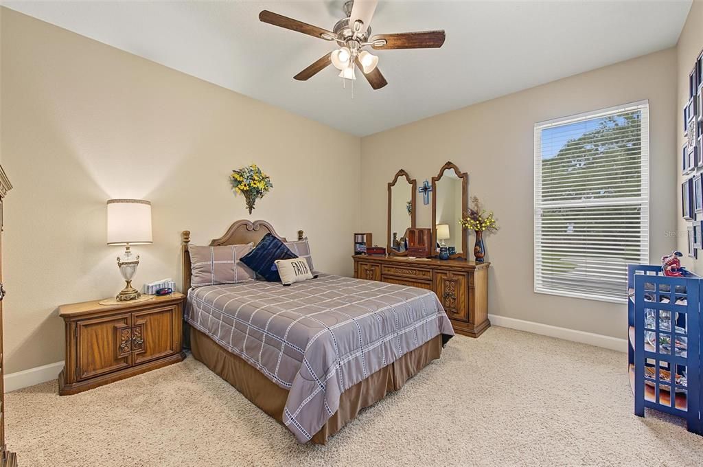 For Sale: $899,000 (5 beds, 4 baths, 3675 Square Feet)