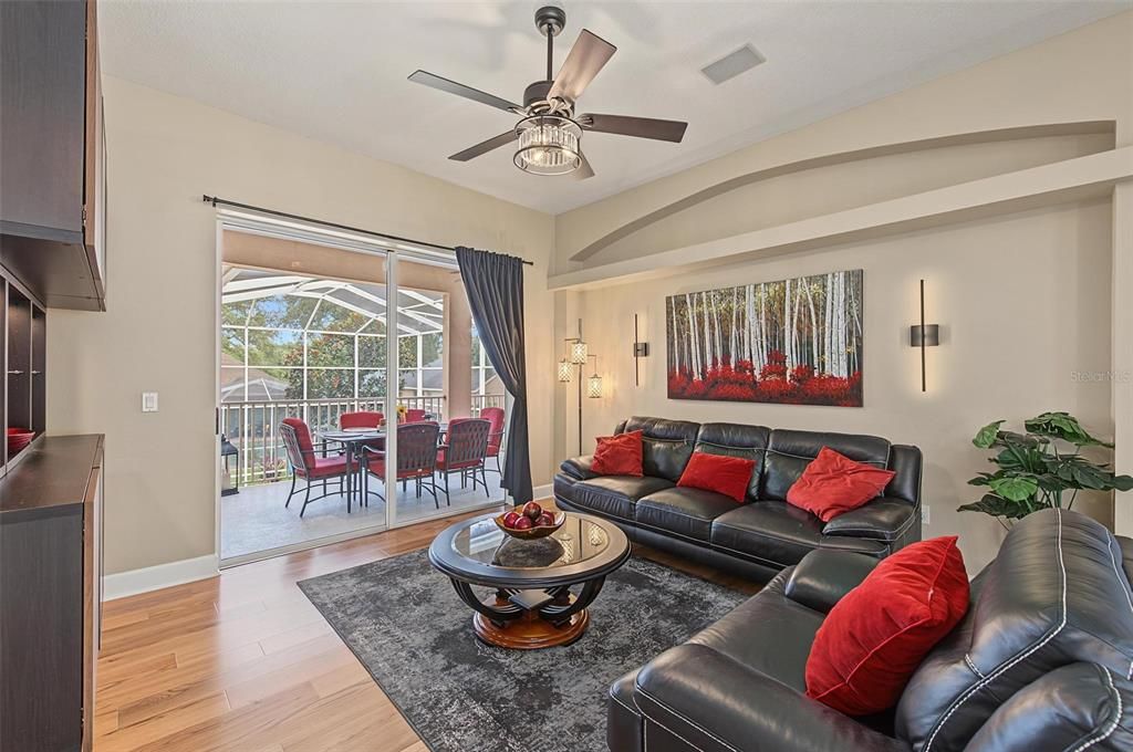 For Sale: $899,000 (5 beds, 4 baths, 3675 Square Feet)