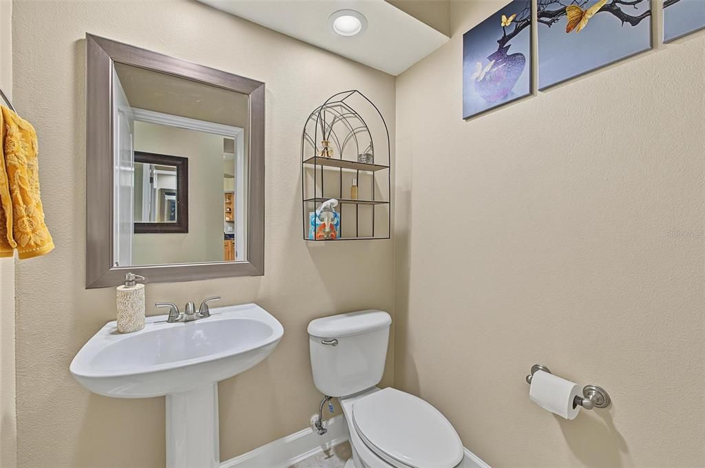 For Sale: $899,000 (5 beds, 4 baths, 3675 Square Feet)