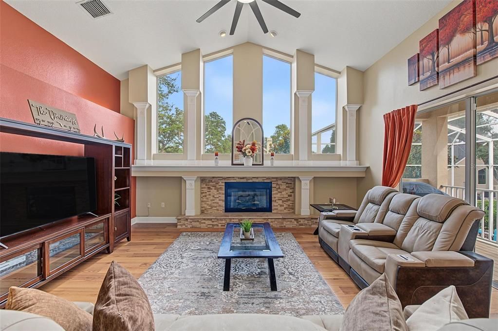 For Sale: $899,000 (5 beds, 4 baths, 3675 Square Feet)