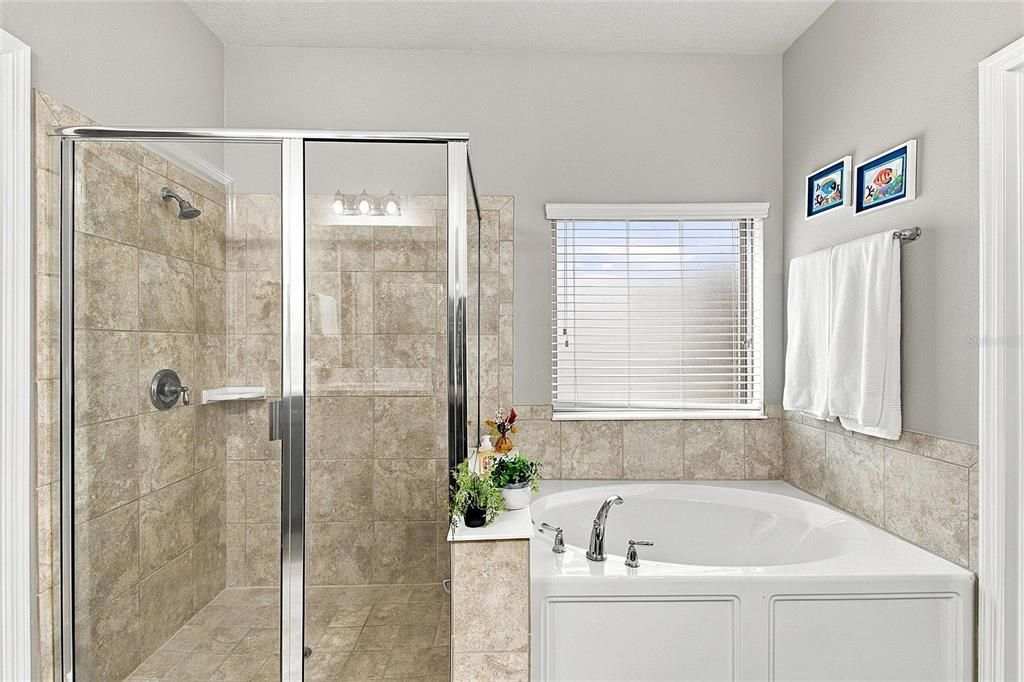 For Sale: $414,900 (3 beds, 2 baths, 2042 Square Feet)