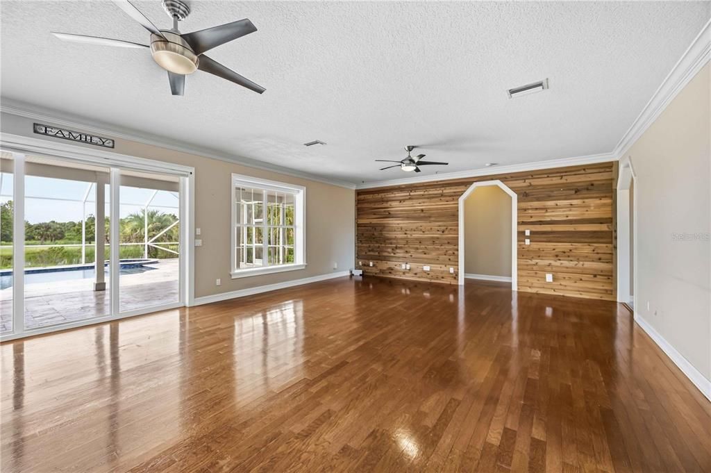 En Venta: $750,000 (4 camas, 3 baños, 3211 Pies cuadrados)