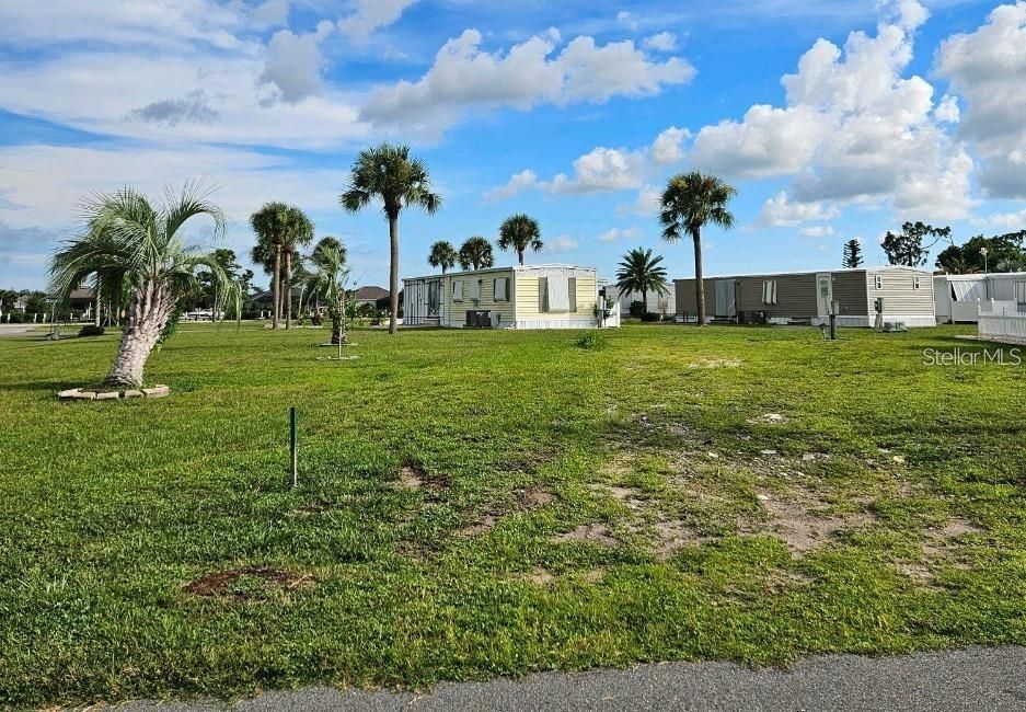 На продажу: $34,000 (0.15 acres)