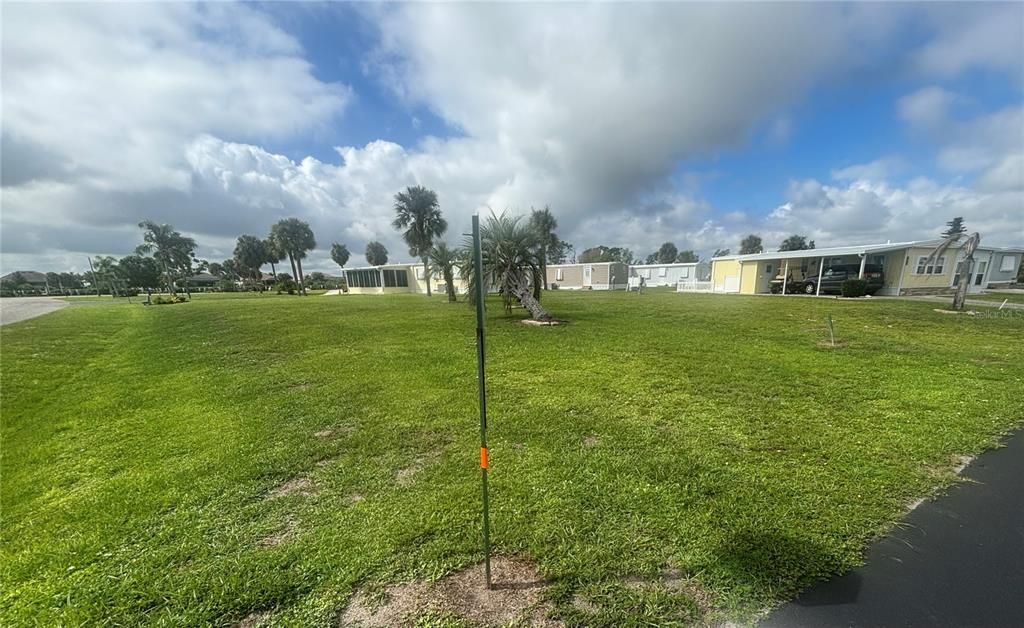На продажу: $34,000 (0.15 acres)