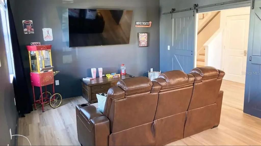For Rent: $4,950 (5 beds, 5 baths, 3067 Square Feet)