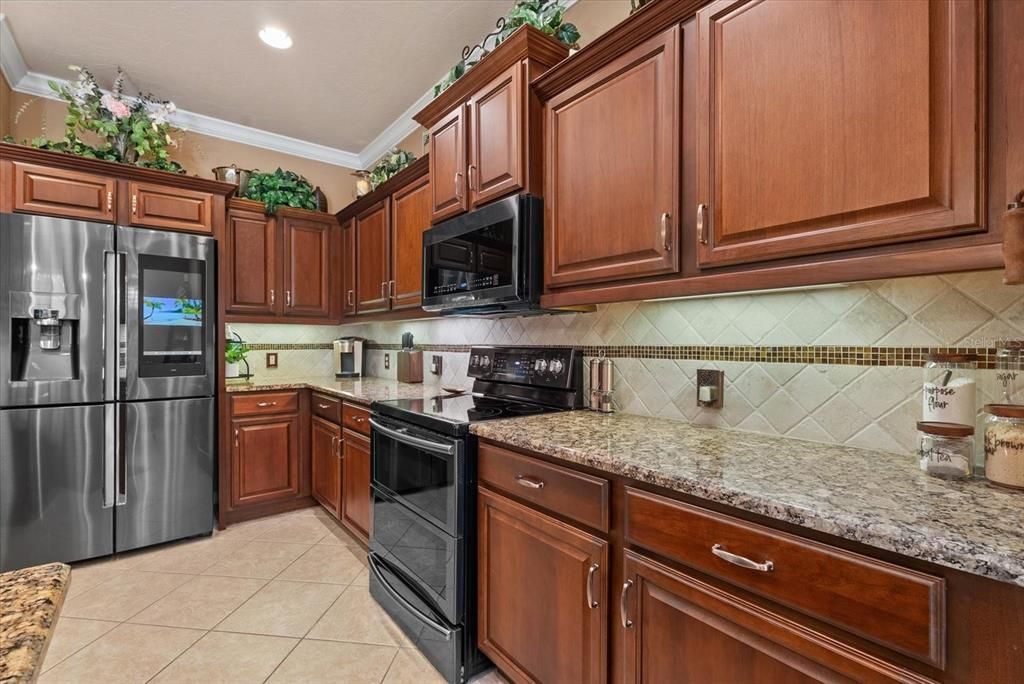 For Sale: $389,000 (3 beds, 2 baths, 1732 Square Feet)