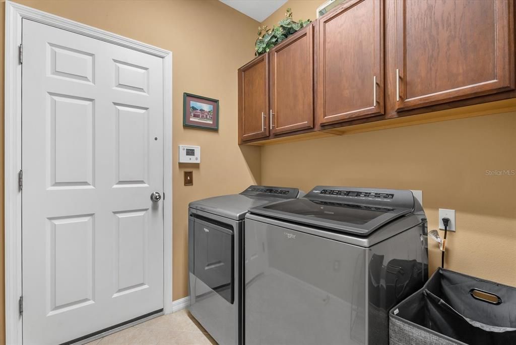 For Sale: $389,000 (3 beds, 2 baths, 1732 Square Feet)