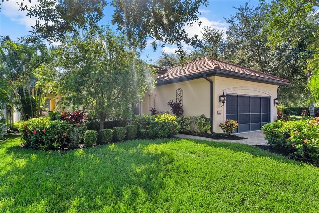 For Sale: $389,000 (3 beds, 2 baths, 1732 Square Feet)