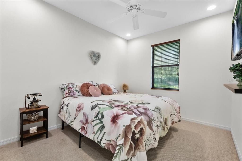 For Sale: $389,000 (3 beds, 2 baths, 1732 Square Feet)