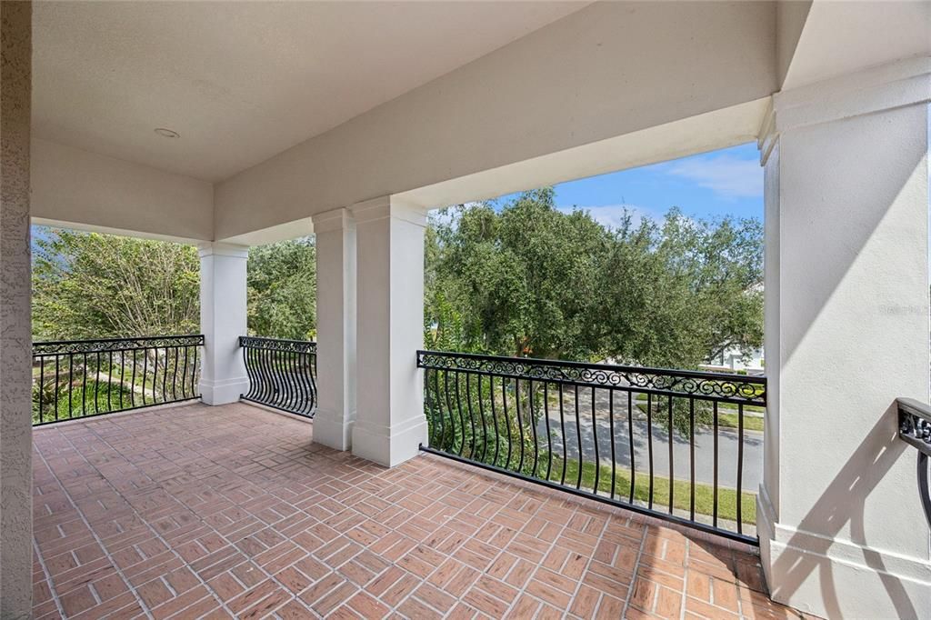 For Sale: $1,785,000 (6 beds, 5 baths, 5200 Square Feet)