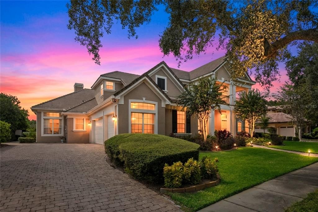 For Sale: $1,785,000 (6 beds, 5 baths, 5200 Square Feet)