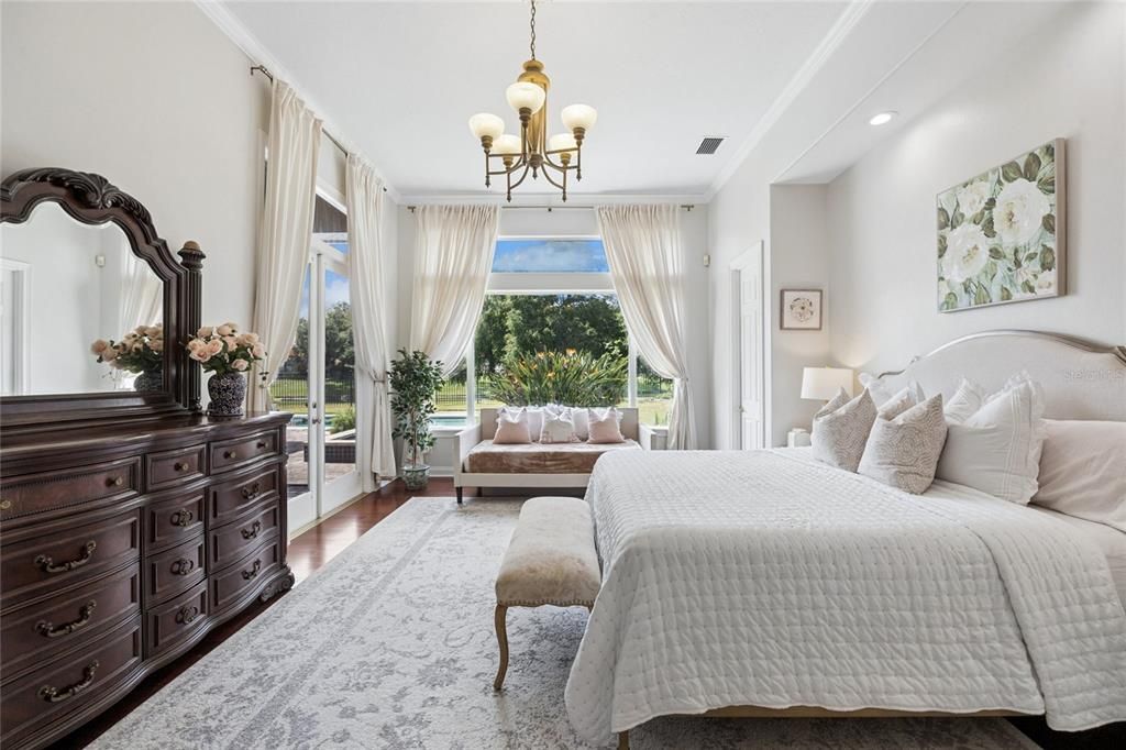 For Sale: $1,785,000 (6 beds, 5 baths, 5200 Square Feet)