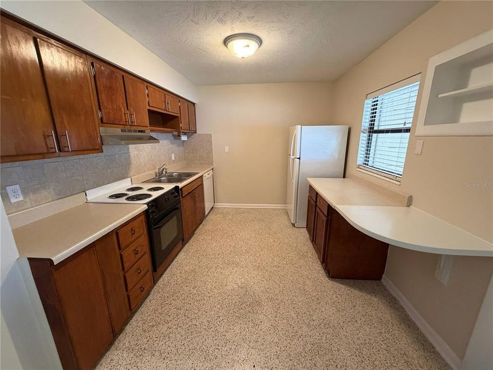 For Rent: $1,495 (2 beds, 1 baths, 660 Square Feet)