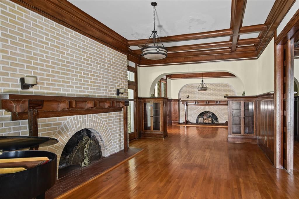 En Venta: $1,100,000 (7 camas, 5 baños, 6686 Pies cuadrados)