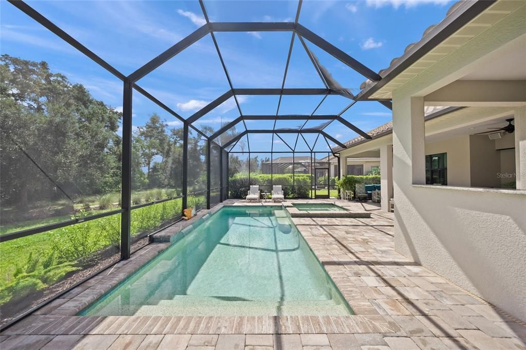 En Venta: $899,900 (3 camas, 3 baños, 2690 Pies cuadrados)