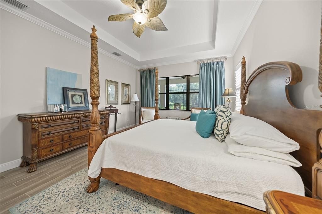 En Venta: $899,900 (3 camas, 3 baños, 2690 Pies cuadrados)
