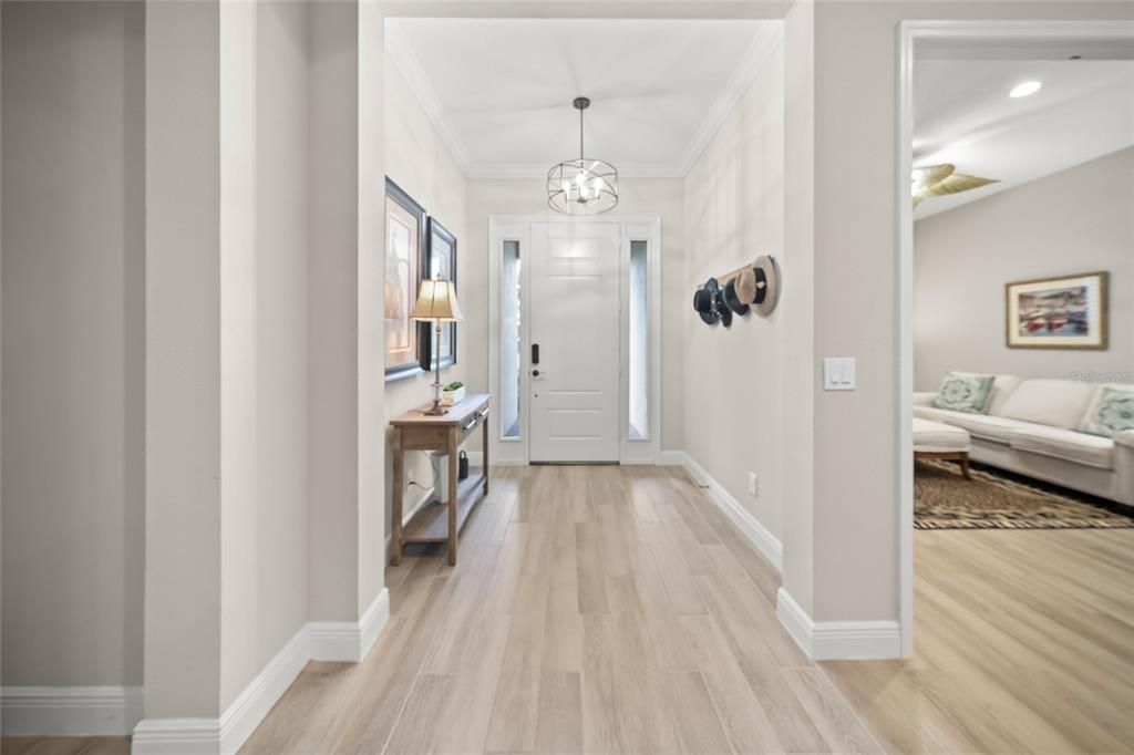 En Venta: $899,900 (3 camas, 3 baños, 2690 Pies cuadrados)