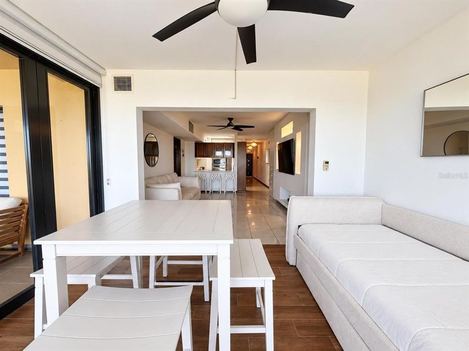En Venta: $475,000 (2 camas, 2 baños, 1338.2 Pies cuadrados)