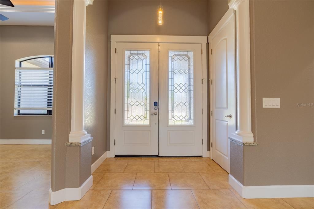 En Venta: $409,000 (3 camas, 2 baños, 2128 Pies cuadrados)