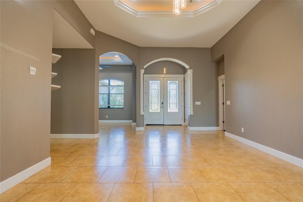 En Venta: $409,000 (3 camas, 2 baños, 2128 Pies cuadrados)