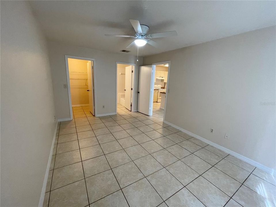 For Rent: $1,295 (1 beds, 1 baths, 583 Square Feet)