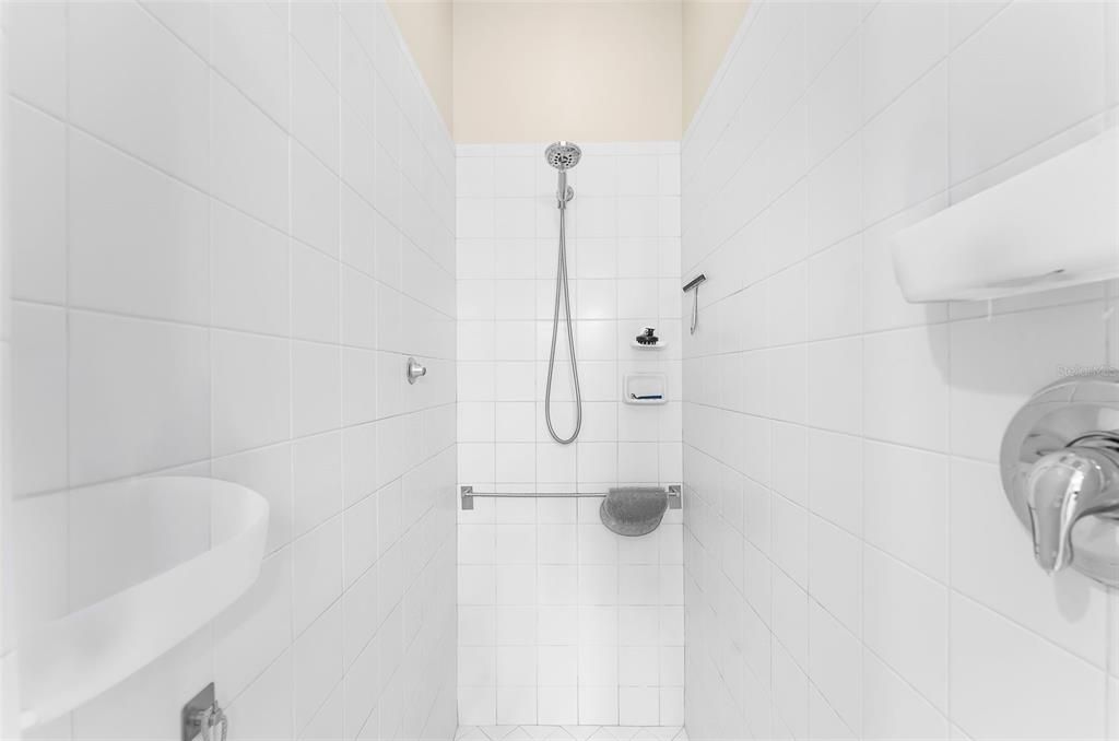 На продажу: $269,900 (2 спален, 2 ванн, 1492 Квадратных фут)