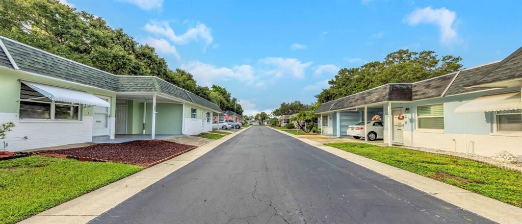 For Sale: $149,000 (2 beds, 1 baths, 931 Square Feet)