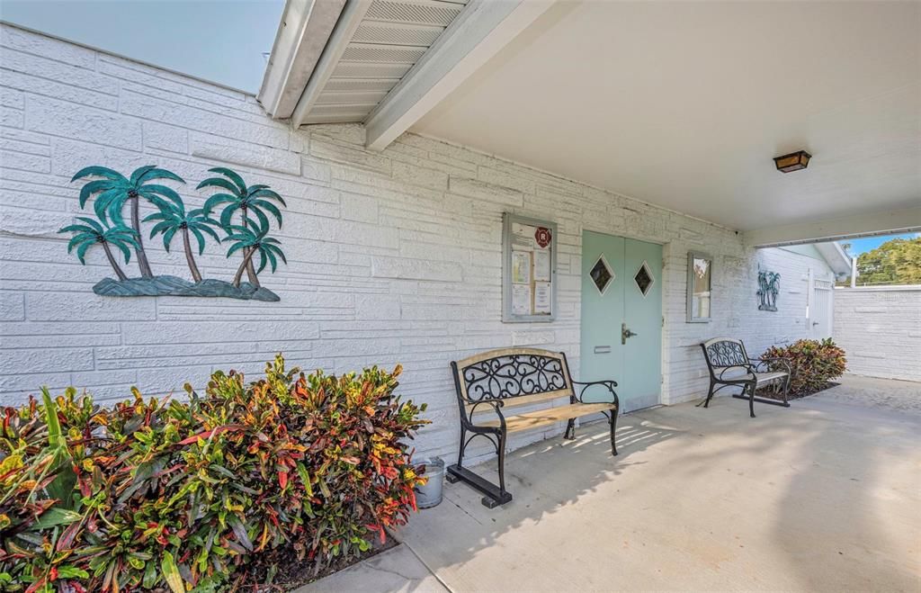 For Sale: $149,000 (2 beds, 1 baths, 931 Square Feet)