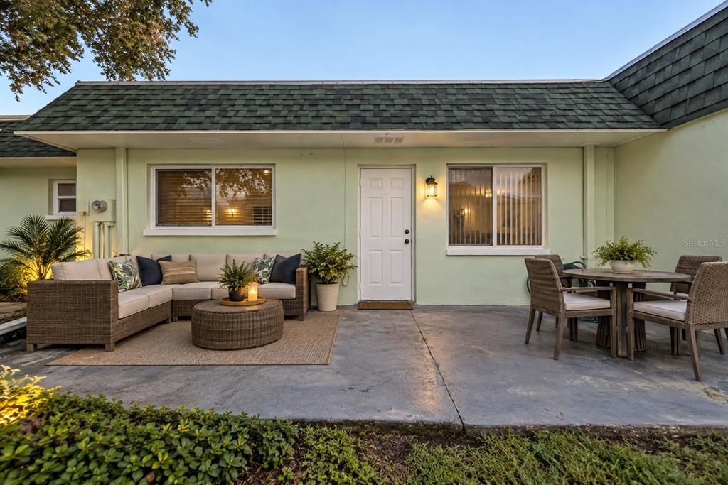 For Sale: $149,000 (2 beds, 1 baths, 931 Square Feet)
