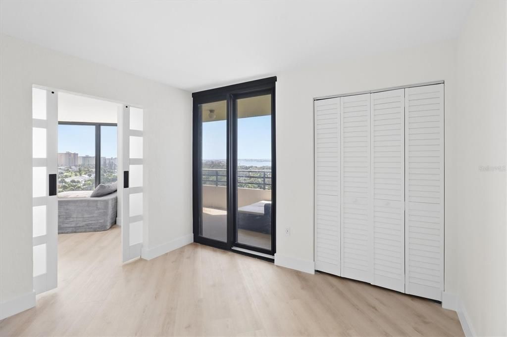 For Sale: $250,000 (2 beds, 2 baths, 1265 Square Feet)