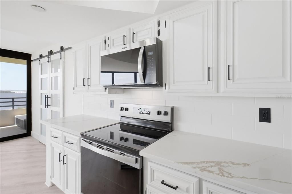 For Sale: $250,000 (2 beds, 2 baths, 1265 Square Feet)