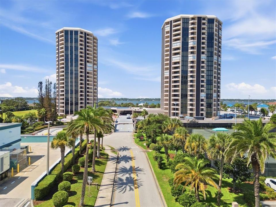 For Sale: $250,000 (2 beds, 2 baths, 1265 Square Feet)