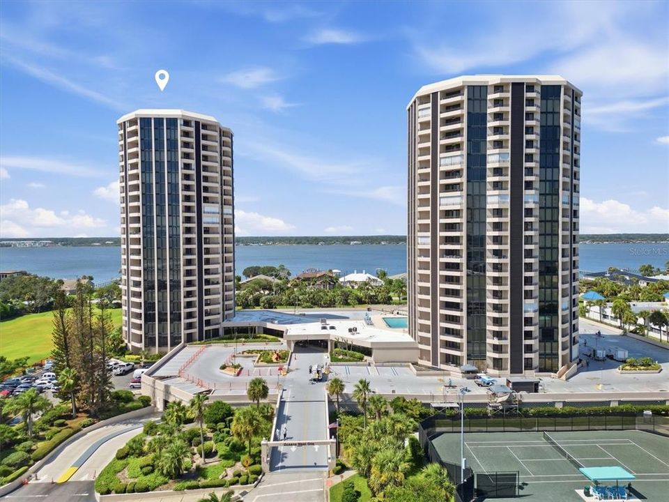 For Sale: $250,000 (2 beds, 2 baths, 1265 Square Feet)