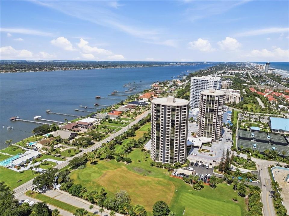 For Sale: $250,000 (2 beds, 2 baths, 1265 Square Feet)