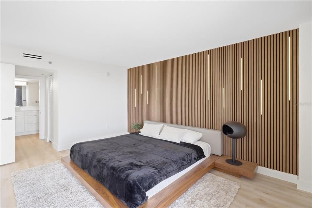 For Sale: $250,000 (2 beds, 2 baths, 1265 Square Feet)