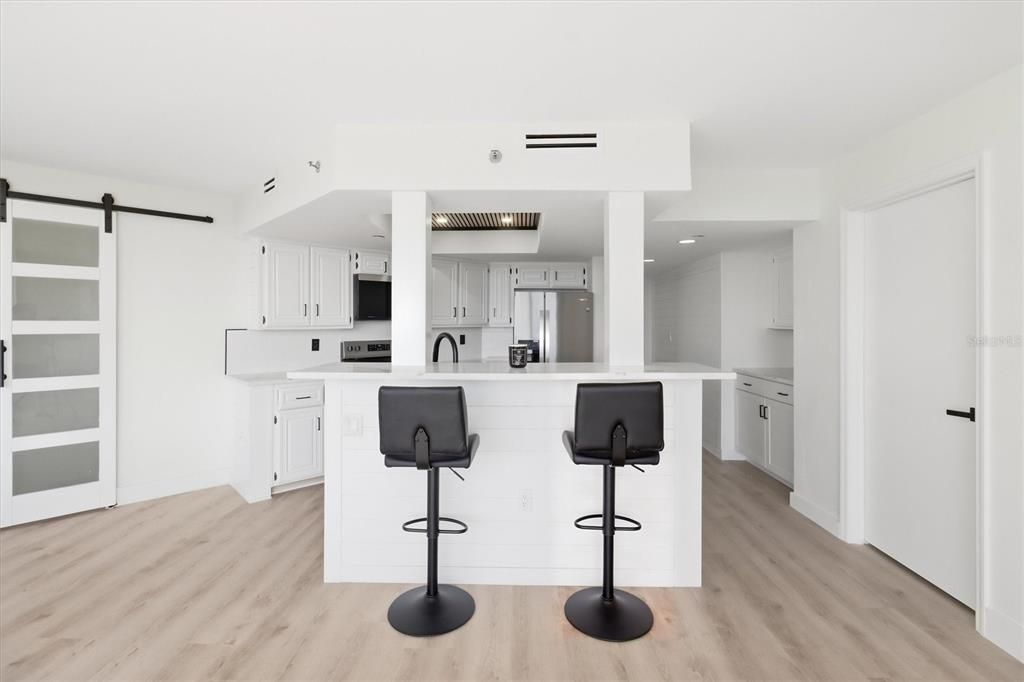 For Sale: $250,000 (2 beds, 2 baths, 1265 Square Feet)