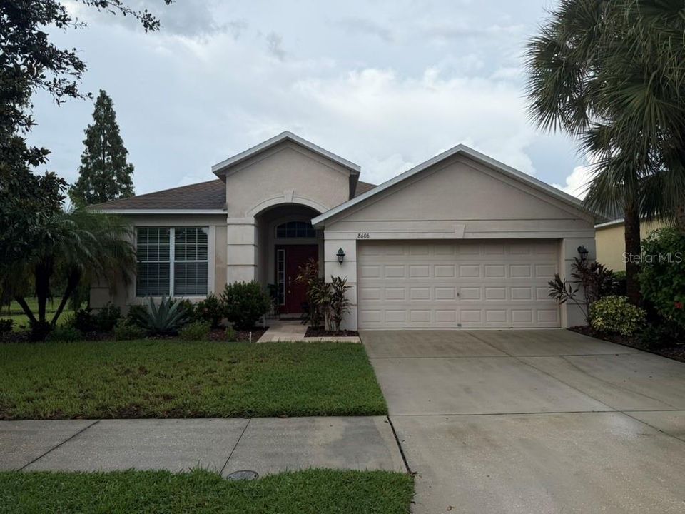 For Sale: $379,000 (3 beds, 2 baths, 2093 Square Feet)