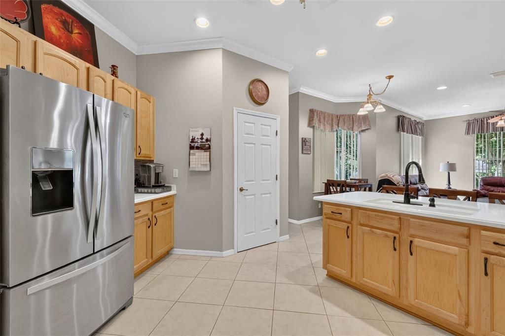For Sale: $364,900 (3 beds, 2 baths, 2415 Square Feet)