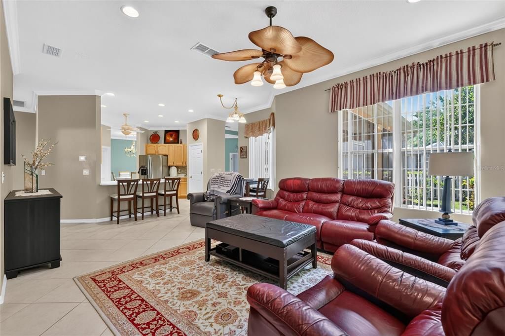 For Sale: $364,900 (3 beds, 2 baths, 2415 Square Feet)