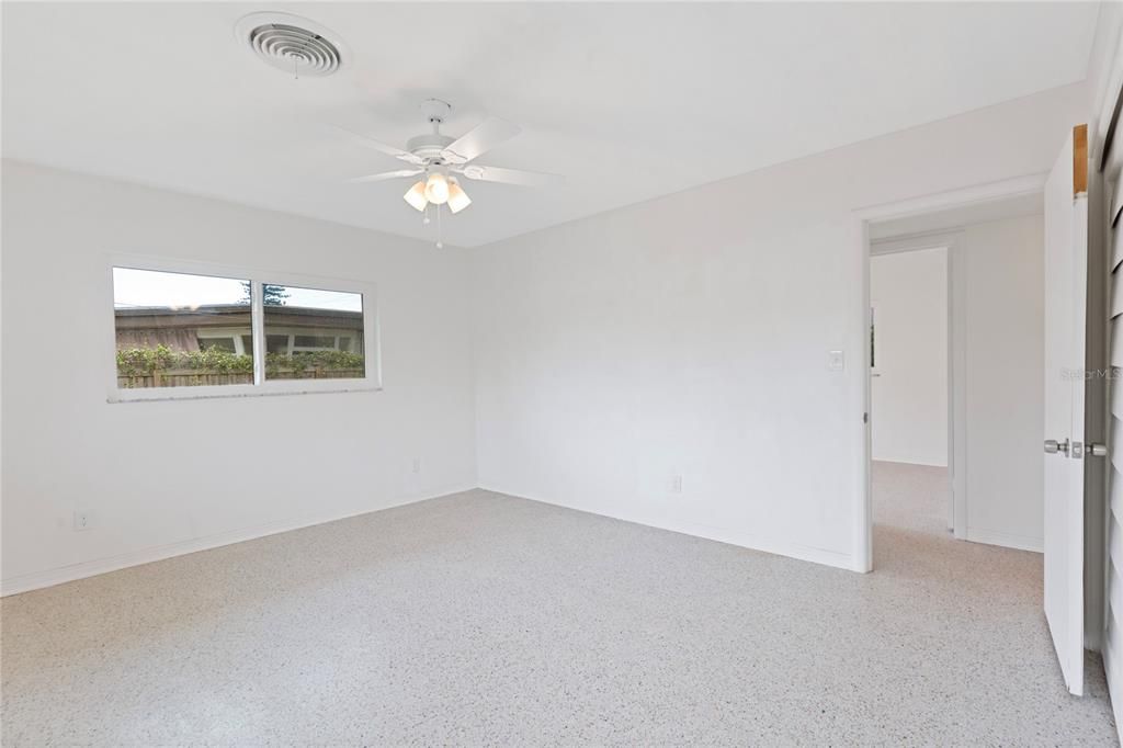 For Sale: $595,000 (3 beds, 2 baths, 1918 Square Feet)