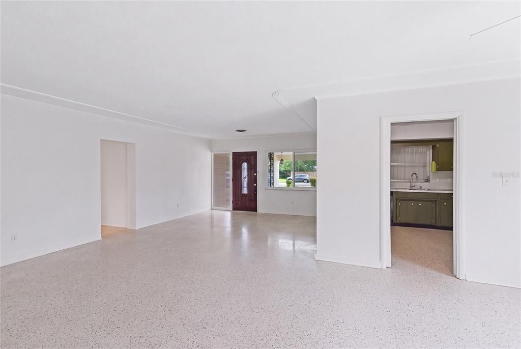 For Sale: $595,000 (3 beds, 2 baths, 1918 Square Feet)