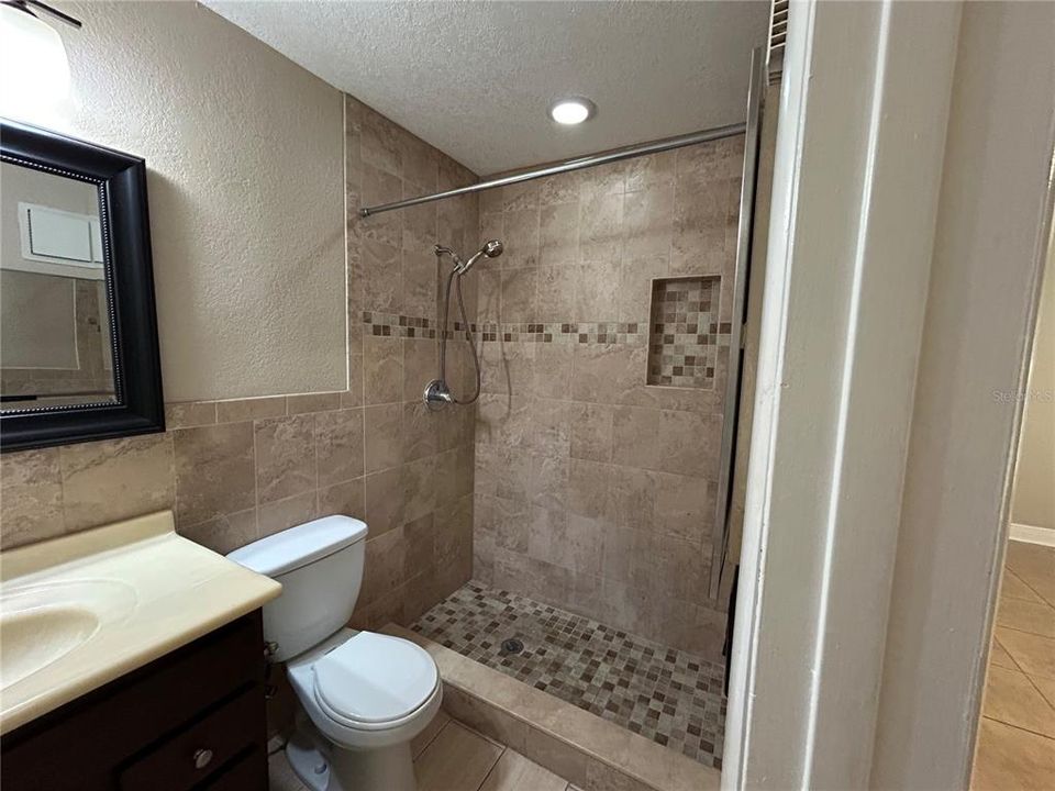 For Rent: $2,200 (3 beds, 2 baths, 1266 Square Feet)